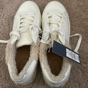 Women's Nia Faux Fur Sneakers Cream - Universal Thread